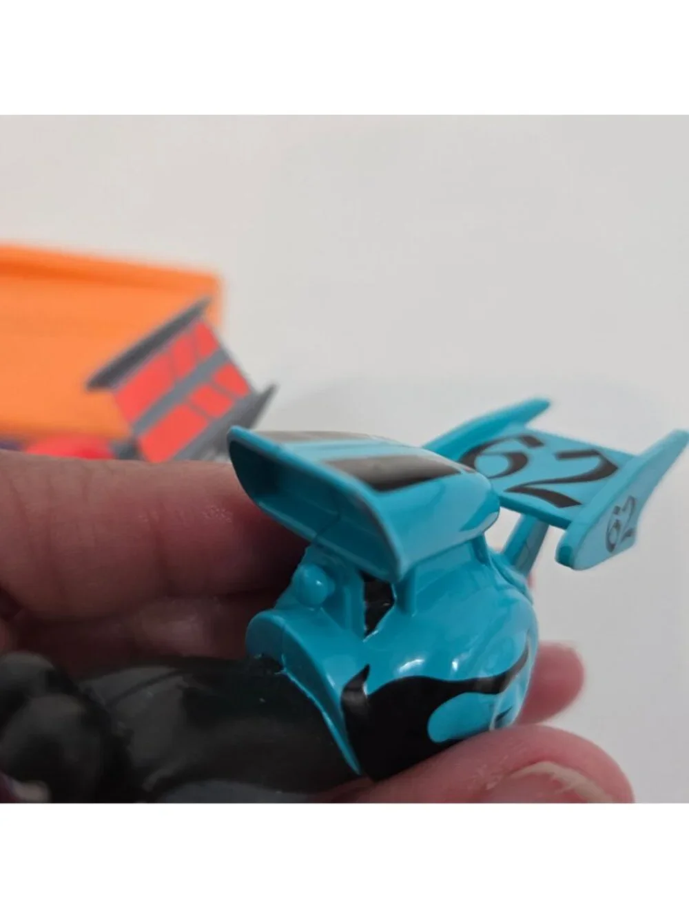 Dreamworks Turbo Racing Team Turbo #5 & Whiplash #62 Shell Racers with Launchers